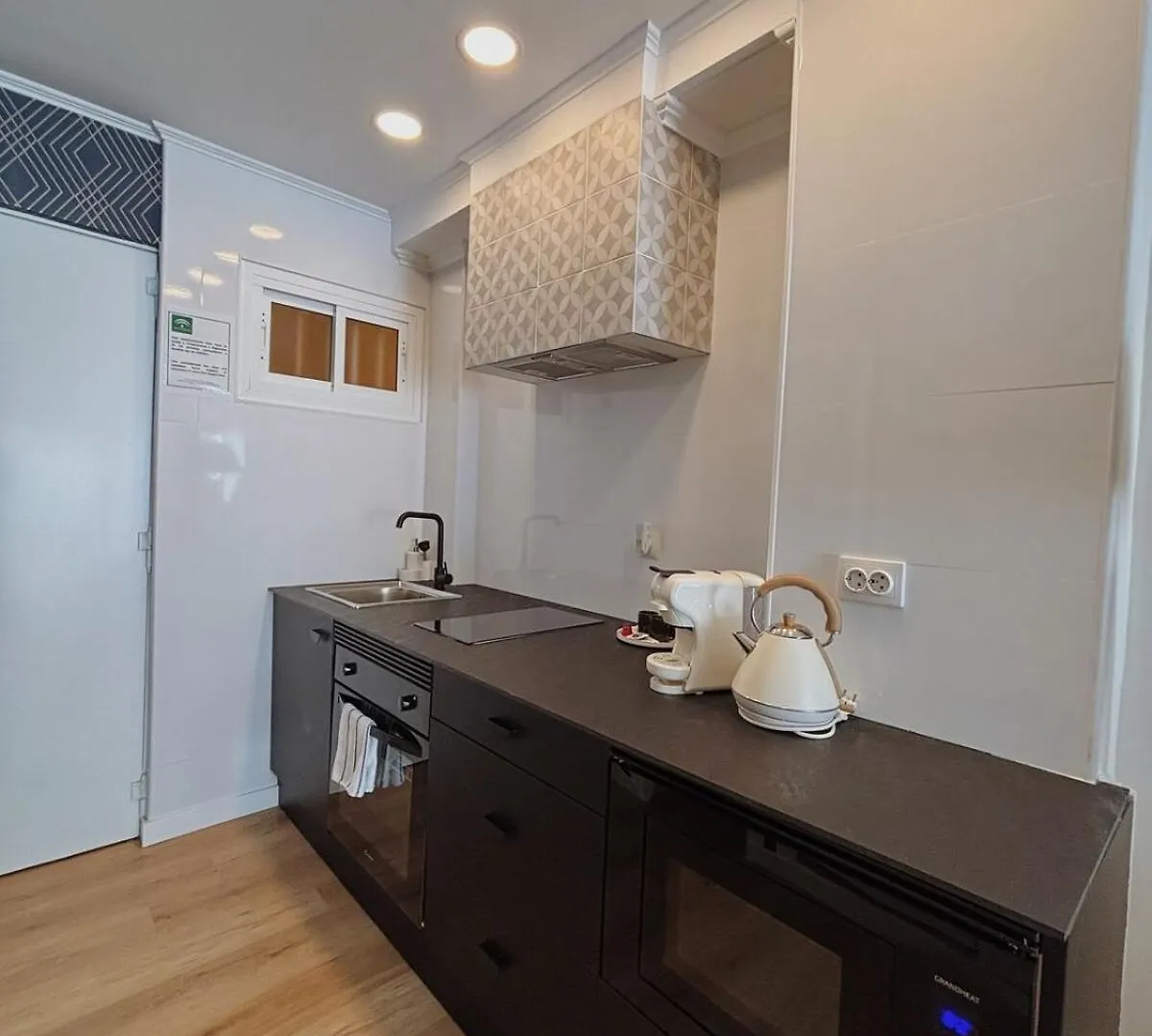 公寓 Estudio Hercules Con Piscina A 800M De La Playa 贝纳尔马德纳 西班牙