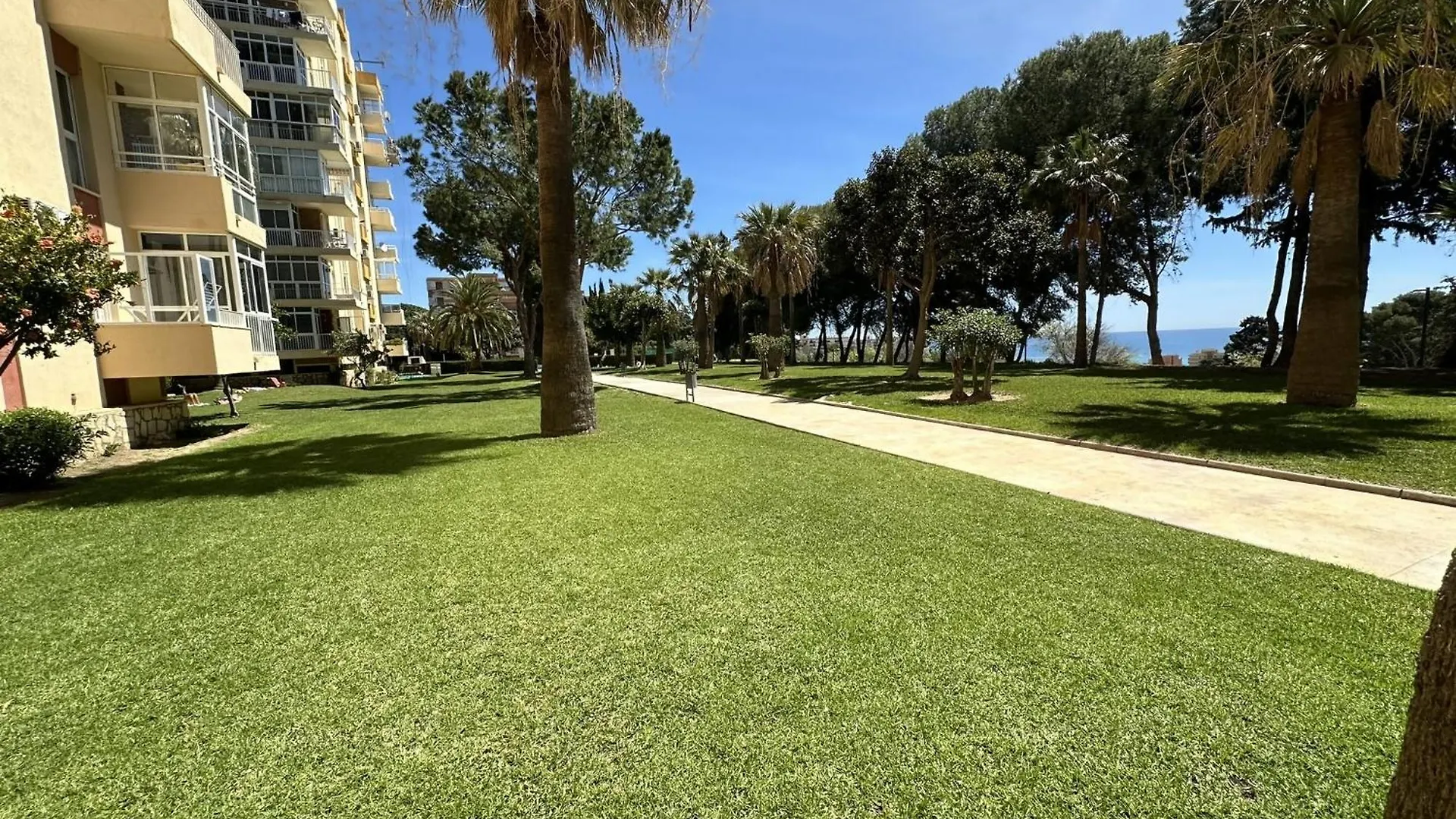Estudio Hercules Con Piscina A 800M De La Playa Benalmadena Apartment